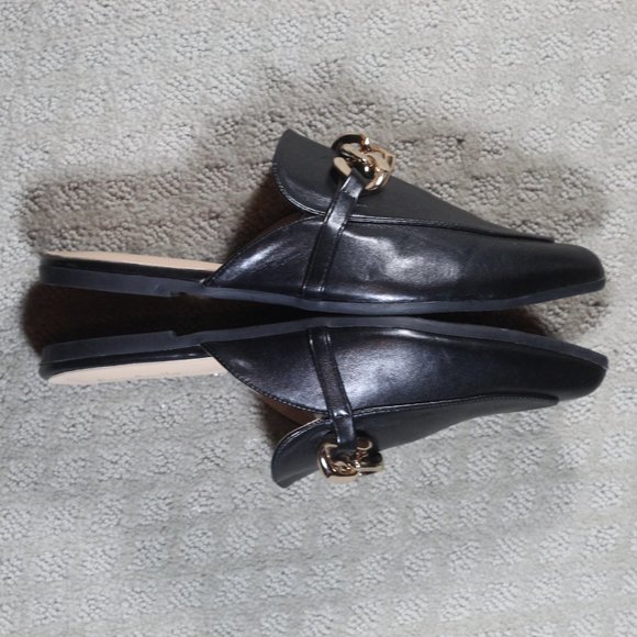 Easy Smile Size 9 Black Slide-on Black Pointed Toe Flats with Gold Chain Detail - Picture 4 of 7